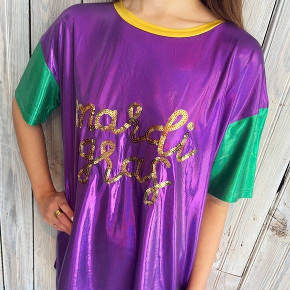 Mardi Gras Metallic Sequin Tunic - Picture 2 of 3